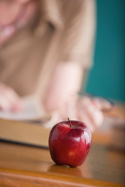 Close-up view of red apple. Photo : Rob Lewine