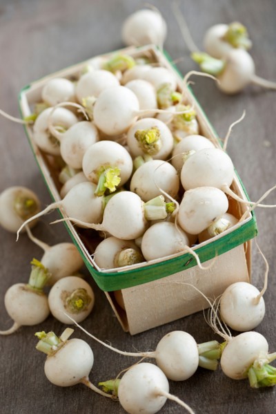 Basket of turnips. Photo : Elena Elisseeva