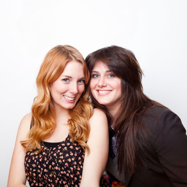 Studio Shot of young women. Photo : Jessica Peterson