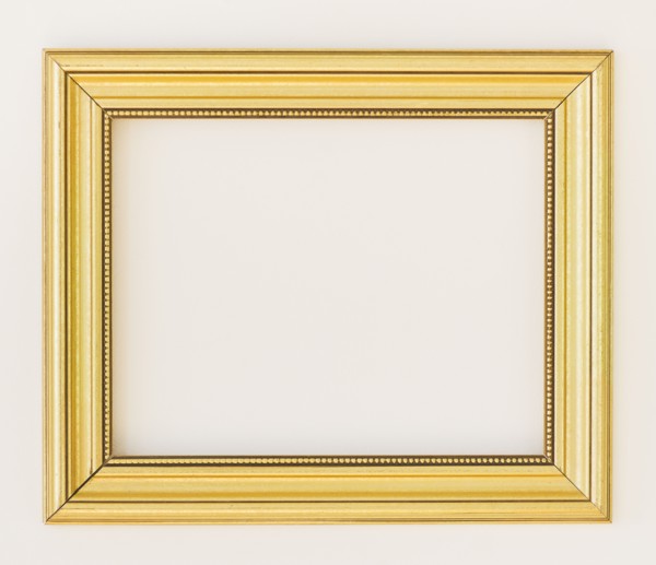 Close up of empty picture frame, studio shot. 
Photo : Daniel Grill