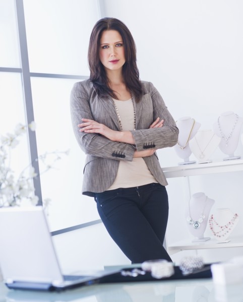 Portrait of businesswoman in office. 
Photo : Daniel Grill