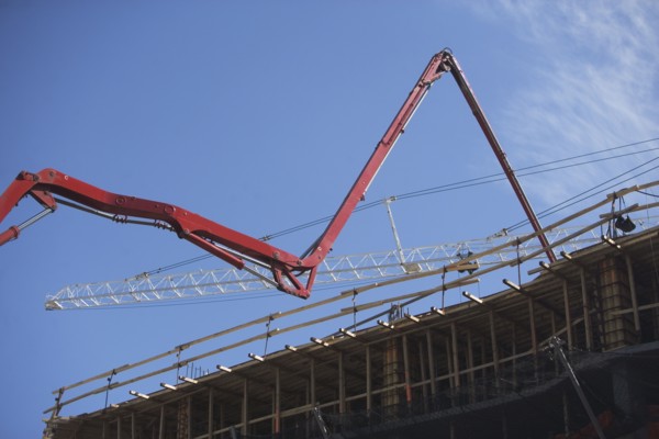Cranes on construction site. 
Photo : fotog