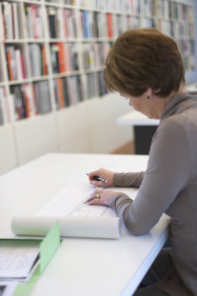 Employee of design agency at work. 
Photo : Jan Scherders