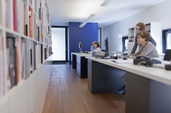 Employee of design agency at work. 
Photo : Jan Scherders