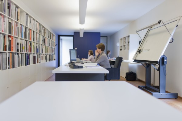 Employee of design agency at work. 
Photo : Jan Scherders