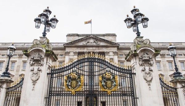UK, London, Gate at Buckingham Palace.