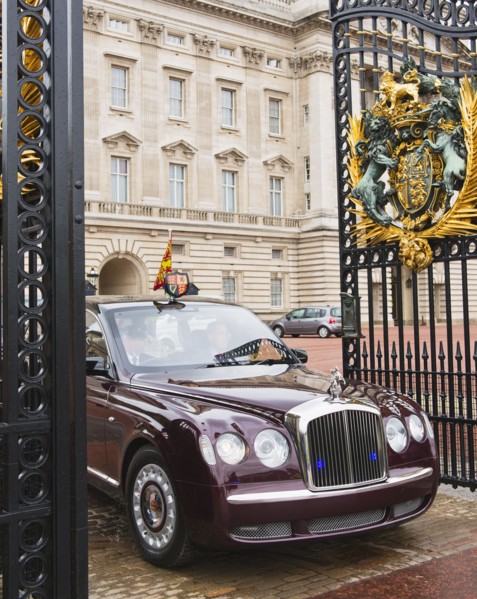UK, London, Queen's car at Buckingham Palace.