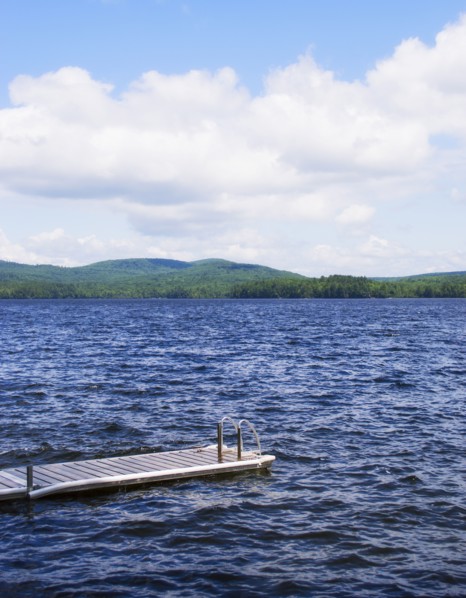 View of lake with wooden jetty. Photo : Daniel Grill