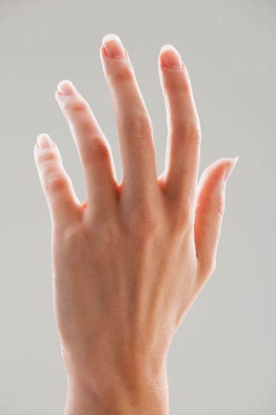 Feminine Hand. Photo : Mike Kemp