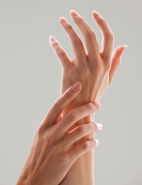 Beautiful Femine hands. Photo : Mike Kemp