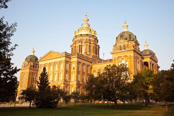 Entrance to State Capitol Building. Photo: Henryk Sadura