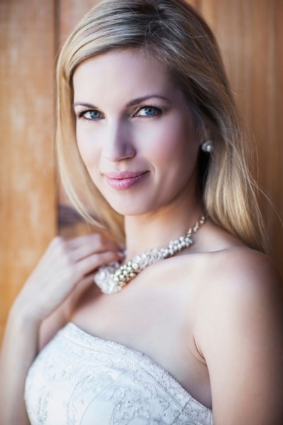 Portrait of smiling bride