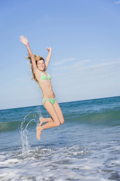 Young woman on beach. Jupiter, Florida, USA.
Photo : Daniel Grill