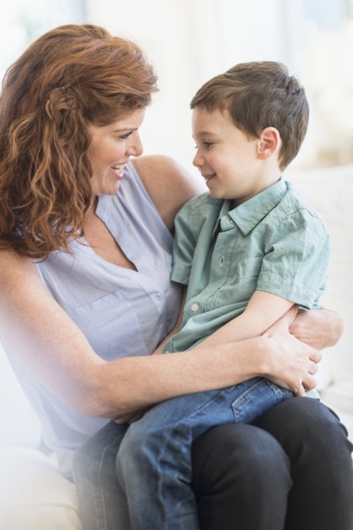 Mother and son (6-7).