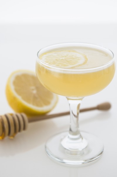 Bees knees cocktail
