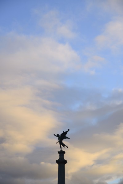 Argentina, Buenos Aires, Recoleta, Silhouette of monument