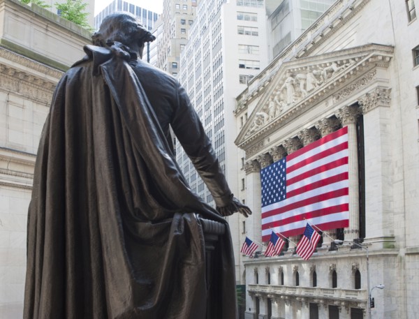 Monument of George Washington in Federal Hall