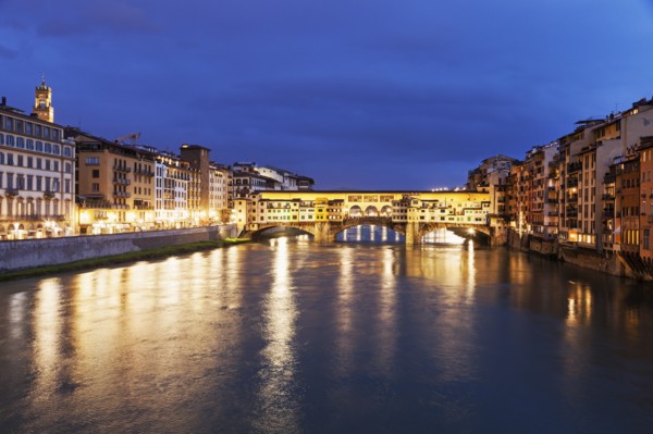 Ponte Vecchio at night