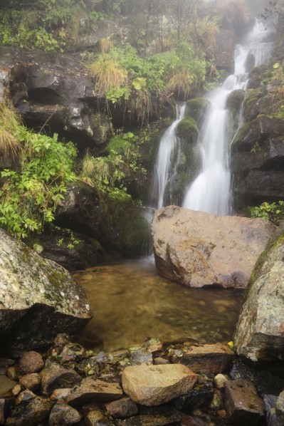 Dzembronskie waterfalls among rocks