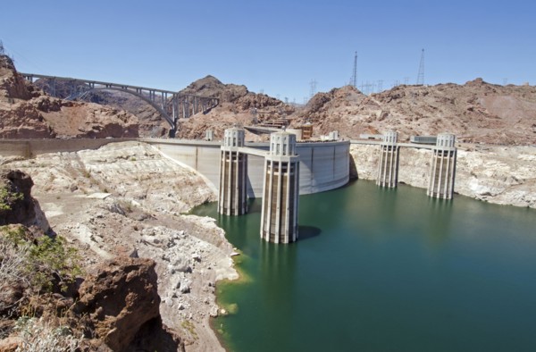 Nevada, Hoover Dam on sunny day