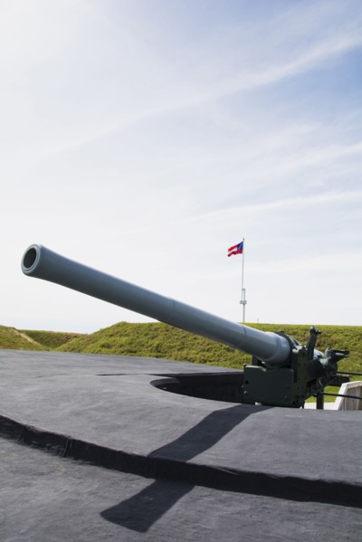 South Carolina, Sullivan's Island, Large cannon