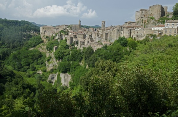 Italy, Tuscany, Sorano, Landscape with old town