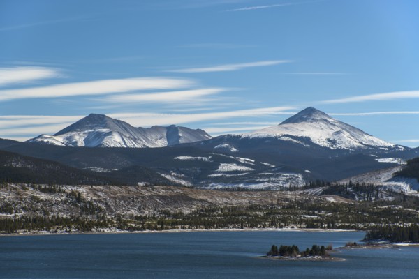 USA, Colorado, View on Tenmile Range across Dillon Reservoir