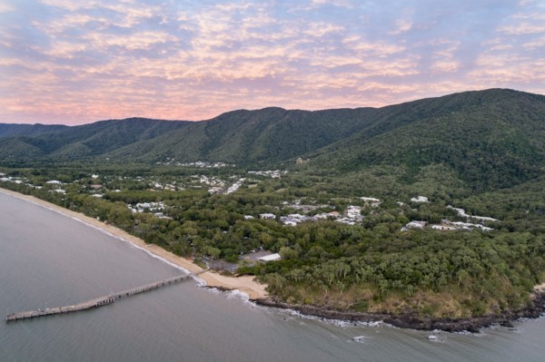 Australia, Queensland, Coast at dusk