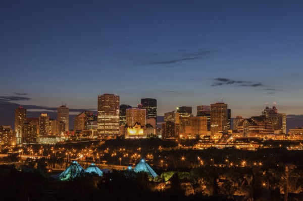 Canada, Alberta, Edmonton, Cityscape at dusk