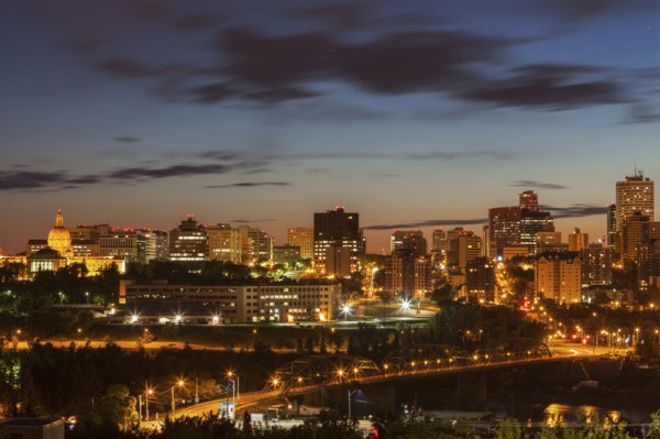 Canada, Alberta, Edmonton, Cityscape at dusk