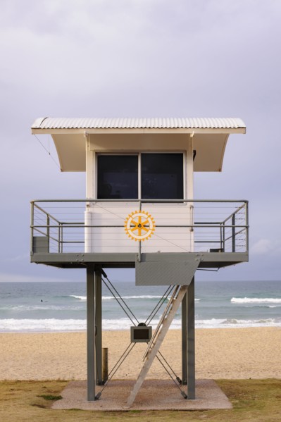 Australia, New South Wales, Lifeguard hut against storm clouds