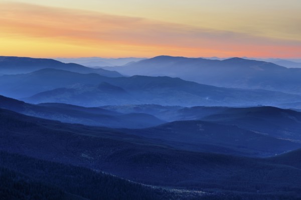Ukraine, Zakarpattia region, Carpathians, Chornohora, Sunset over mountain Hoverla