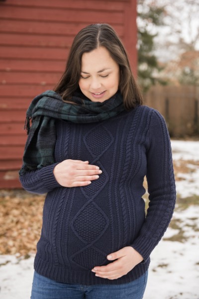 Portrait of pregnant woman