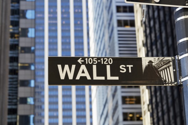 USA, New York, New York City, Lower Manhattan, Wall Street sign on building