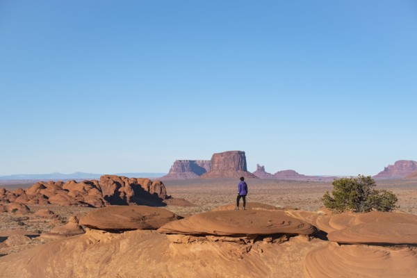 Mature woman in Monument Valley, Arizona, USA