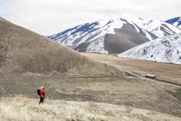 USA, Idaho, Bellevue, Senior woman hiking in mountains