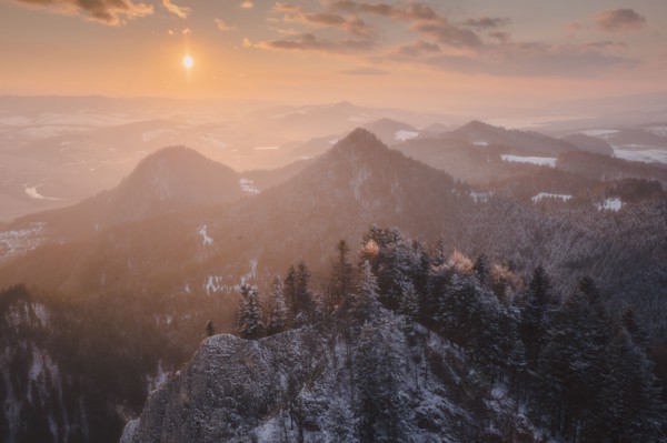 Poland, Lesser Poland, Mountain landscape in Pieniny National Park at sunset