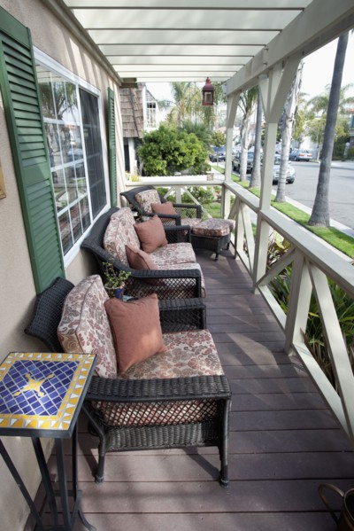 Wicker chairs at porch