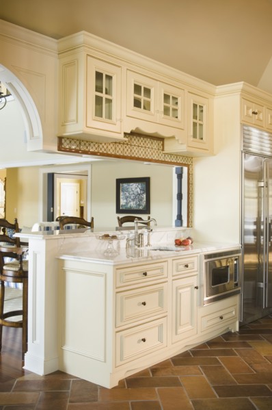 Detail traditional kitchen with breakfast bar