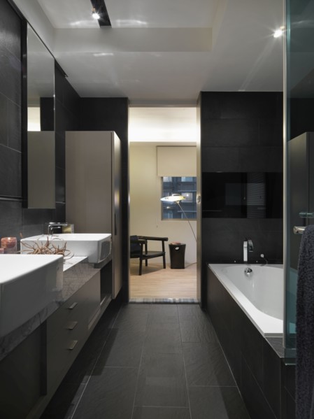 Dark modern bathroom