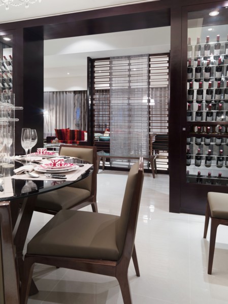 Elegant dining room in contemporary home