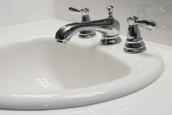 Traditional White Sink with Chrome Faucet