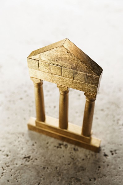 Golden model of pillars and archway