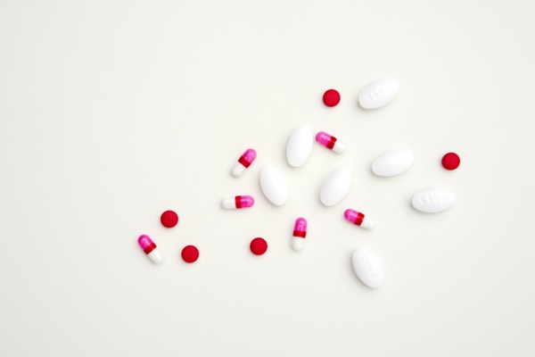 Scattered pills