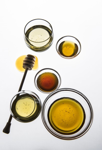 Variety of honey in bowls