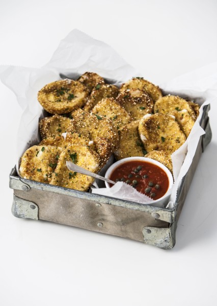Fried mozzarella and sauce