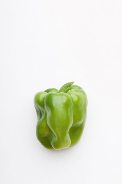 Single green bell pepper