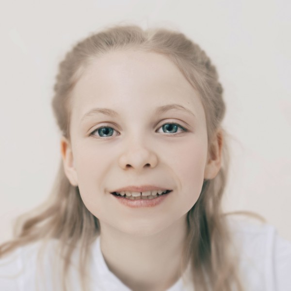 Close up of smiling Caucasian girl