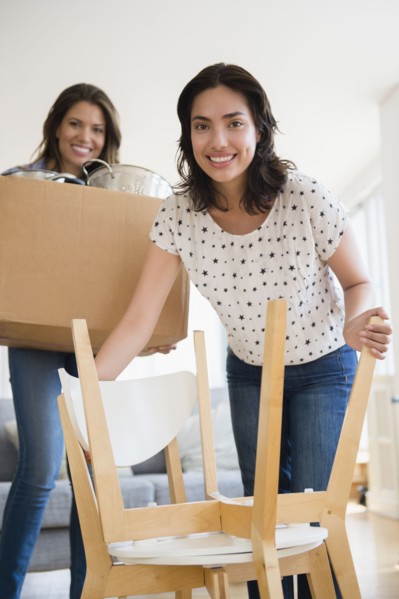 Hispanic women moving house