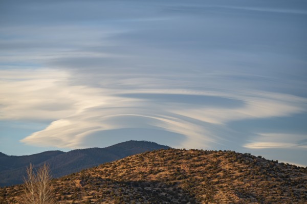 Lenticular cloud over Sangre de Cristo Mountains